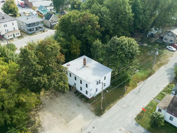 9 Dix Avenue , Mexico, ME 04257