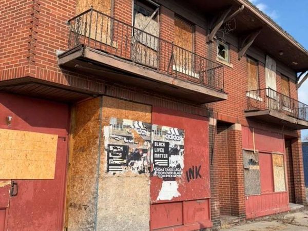 14201 Miles Avenue, Cleveland, OH 44128