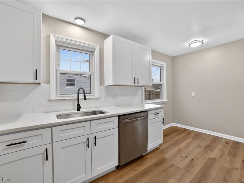 3799 Merrymound Road, Cleveland, OH 44121 Photo 7