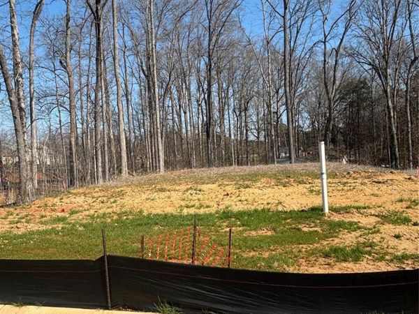 6740 Fairford Drive, Charlotte, NC 28215