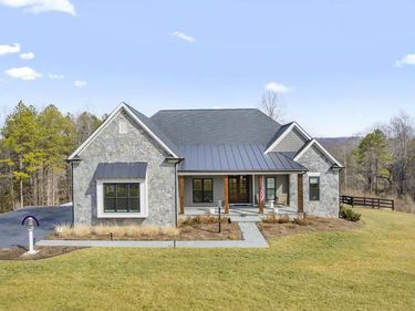 2019 FAIRHILL MOUNTAIN VIEW, CHARLOTTESVILLE, VA 22903