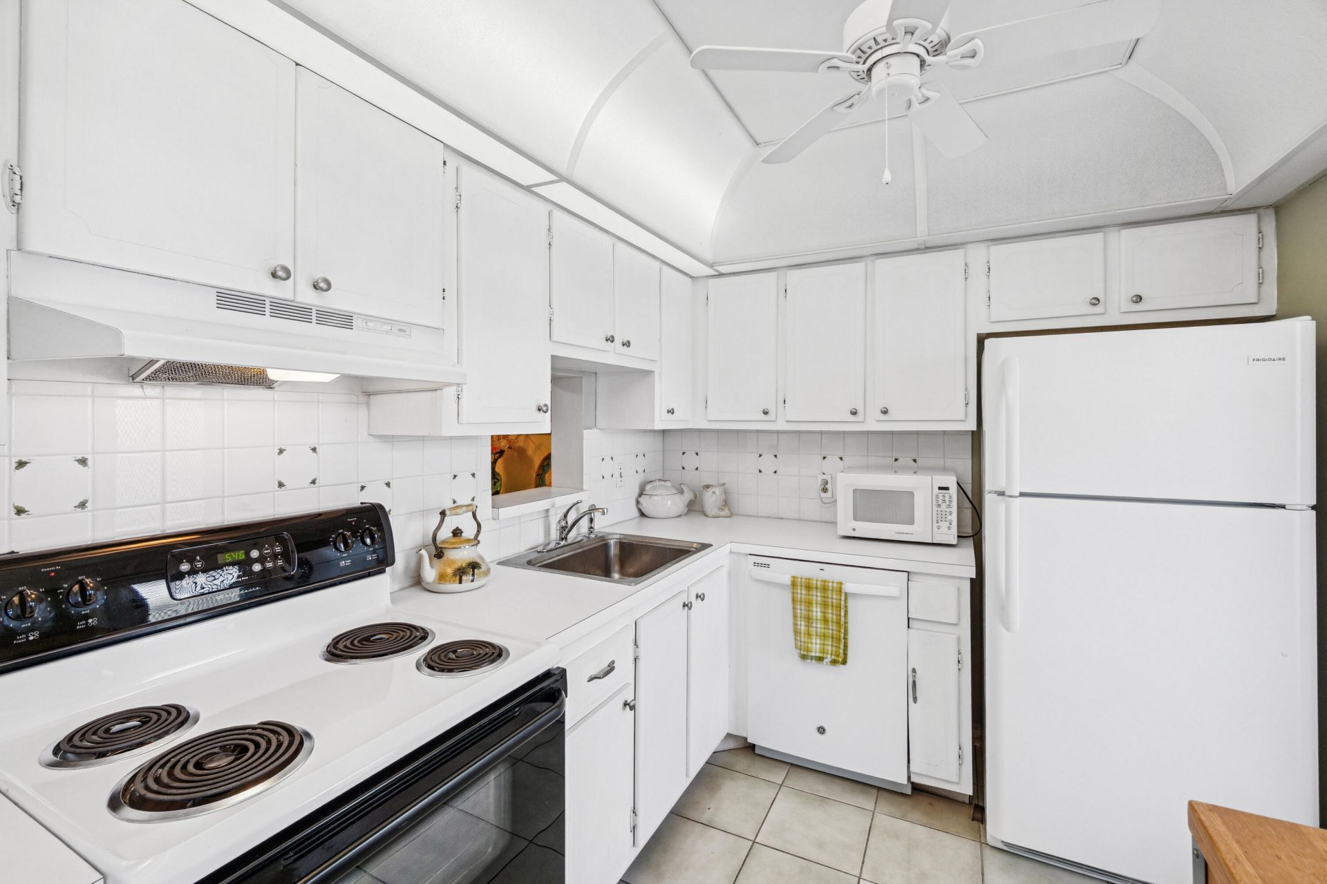 108 NE 20th Avenue Ne, Unit 201, Boynton Beach, FL 33435 Photo