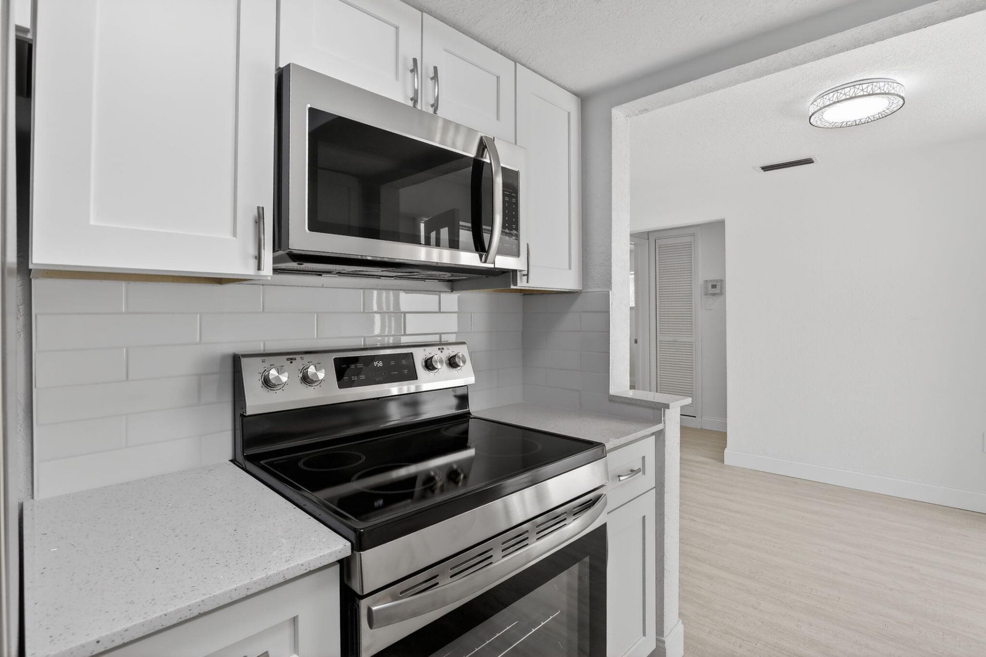 6820 NW 29th Court, Sunrise, FL 33313 Photo