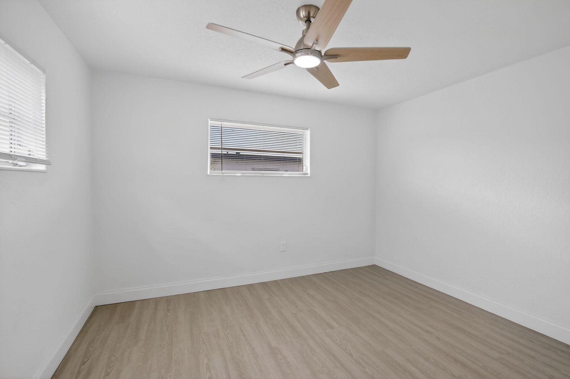 6820 NW 29th Court, Sunrise, FL 33313 Photo