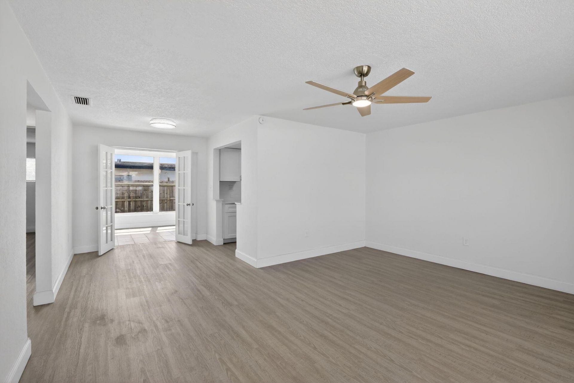 6820 NW 29th Court, Sunrise, FL 33313 Photo