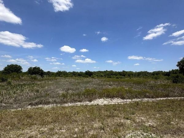 18826 260th Street, Okeechobee, FL 34972