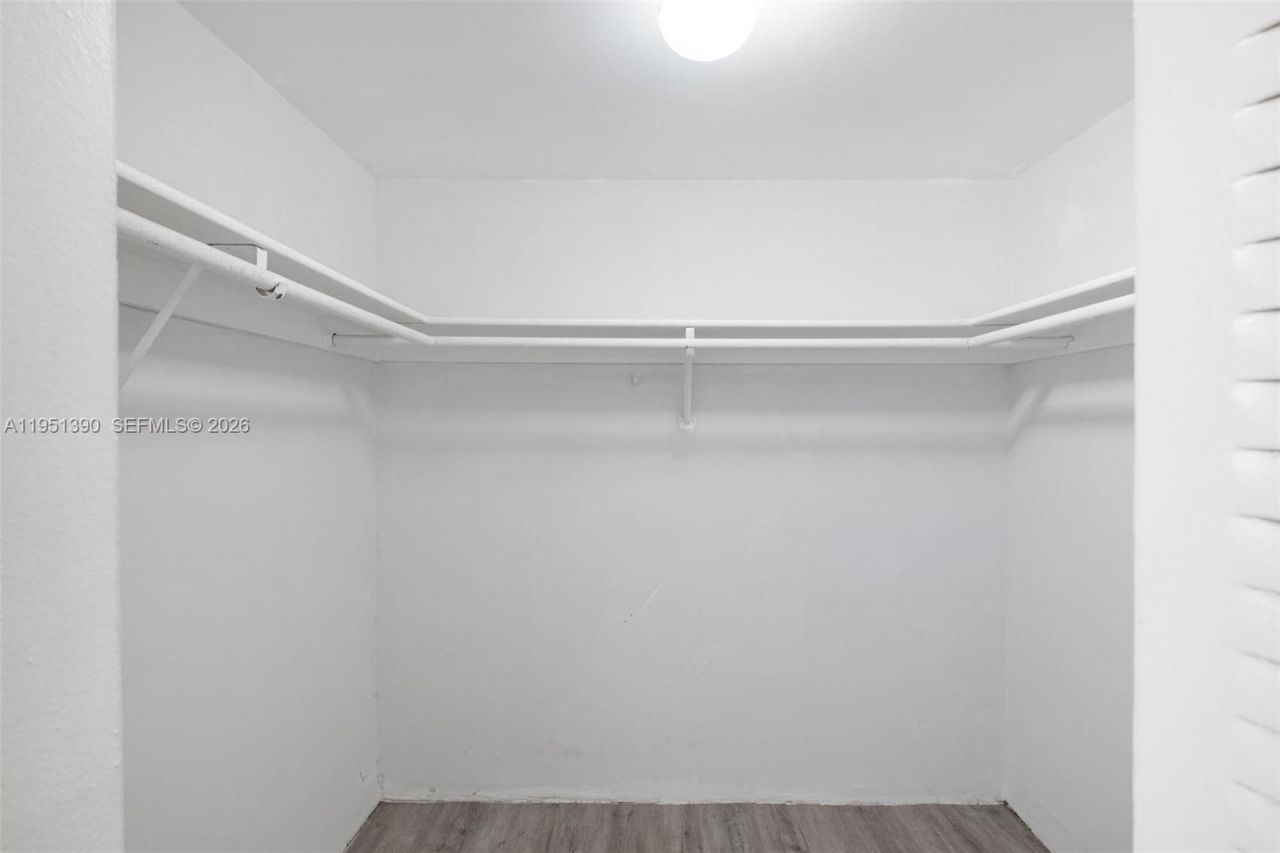 100 Bayview Dr, Unit 229, Sunny Isles Beach, FL 33160 Photo