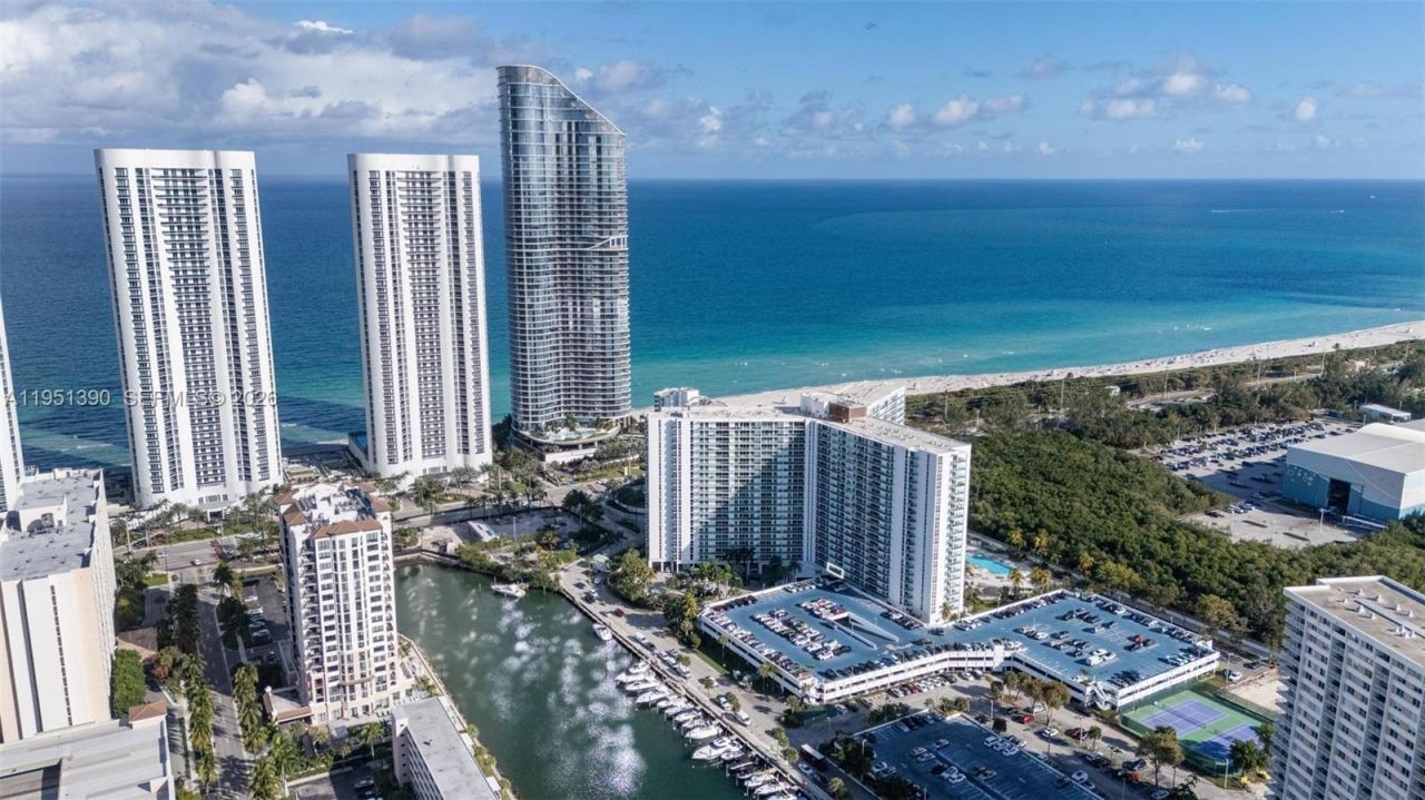 100 Bayview Dr, Unit 229, Sunny Isles Beach, FL 33160 Photo
