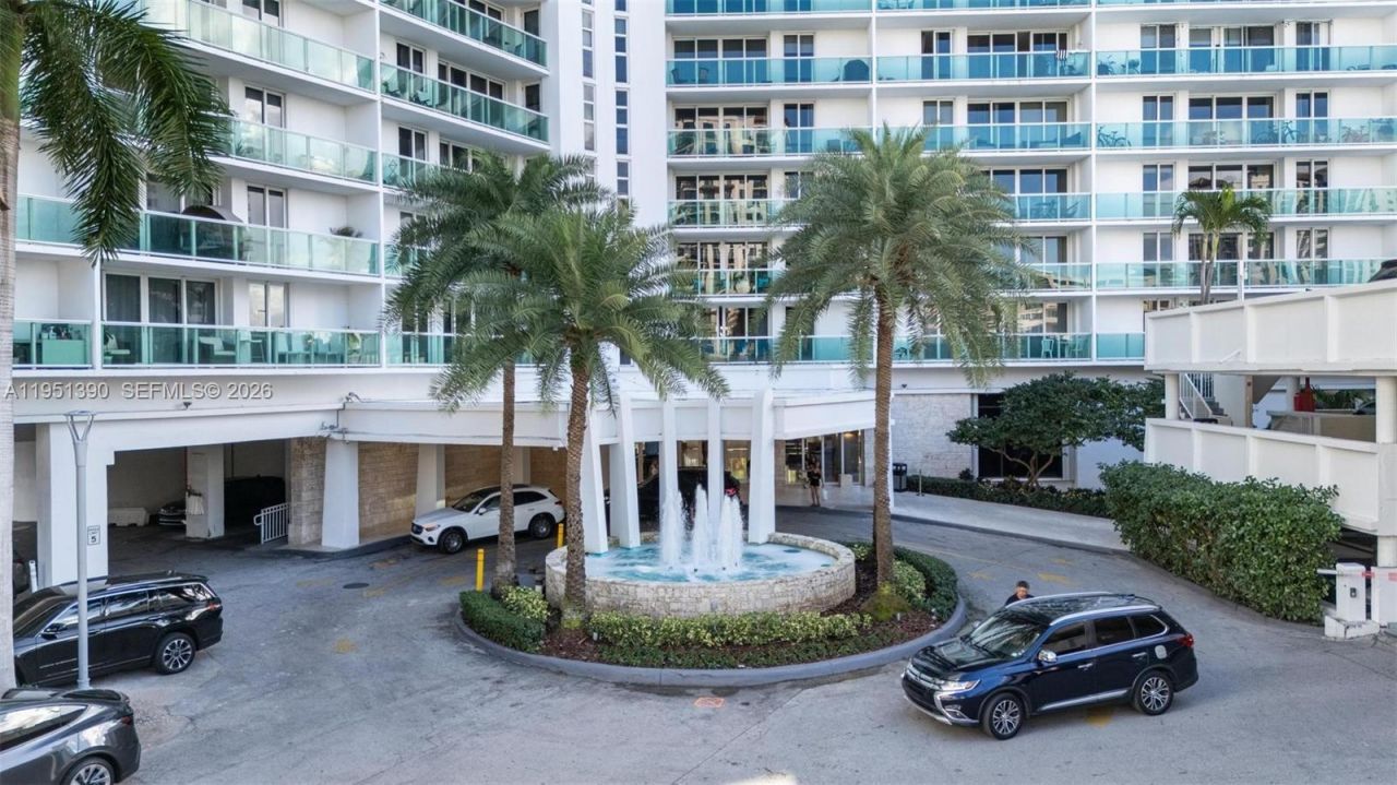 100 Bayview Dr, Unit 229, Sunny Isles Beach, FL 33160 Photo