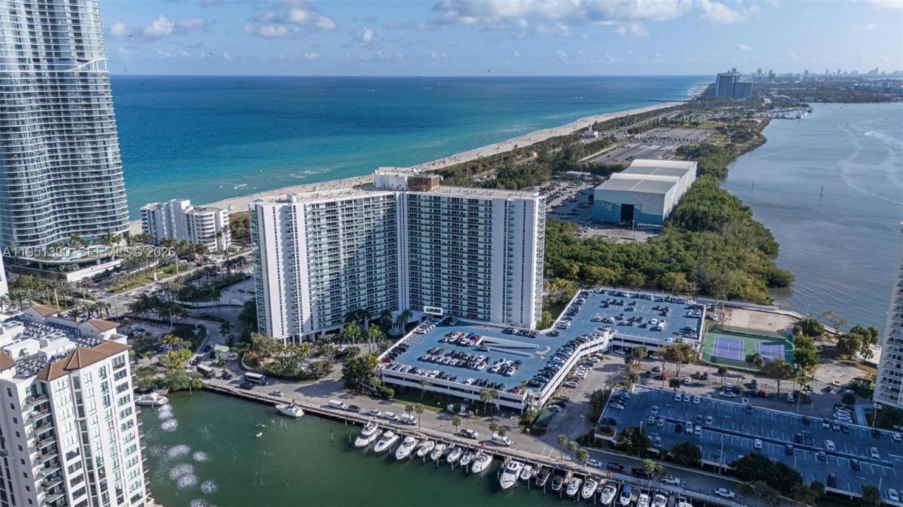 100 Bayview Dr, Unit 229, Sunny Isles Beach, FL 33160 Photo