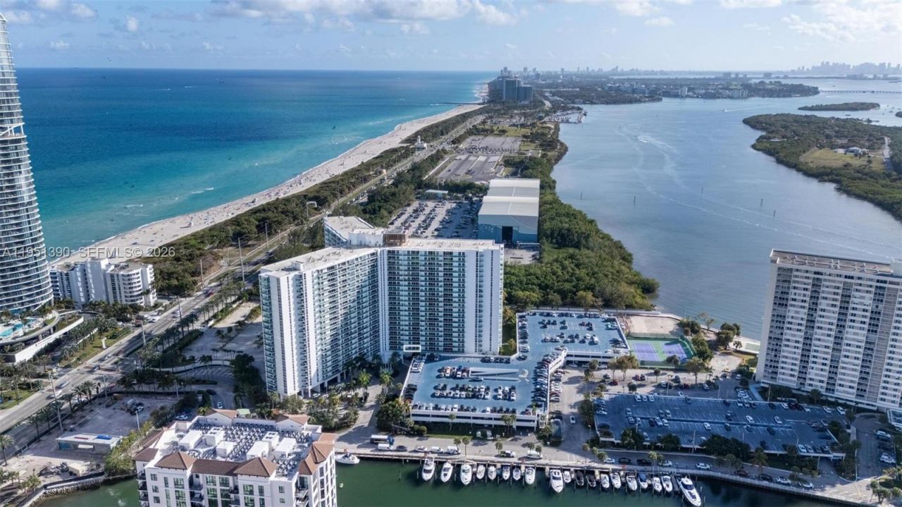100 Bayview Dr, Unit 229, Sunny Isles Beach, FL 33160 Photo