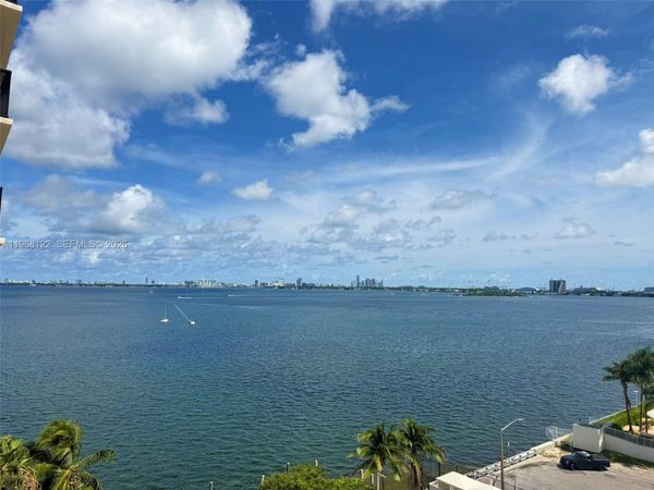 600 NE 36th St, Unit 820, Miami, FL 33137