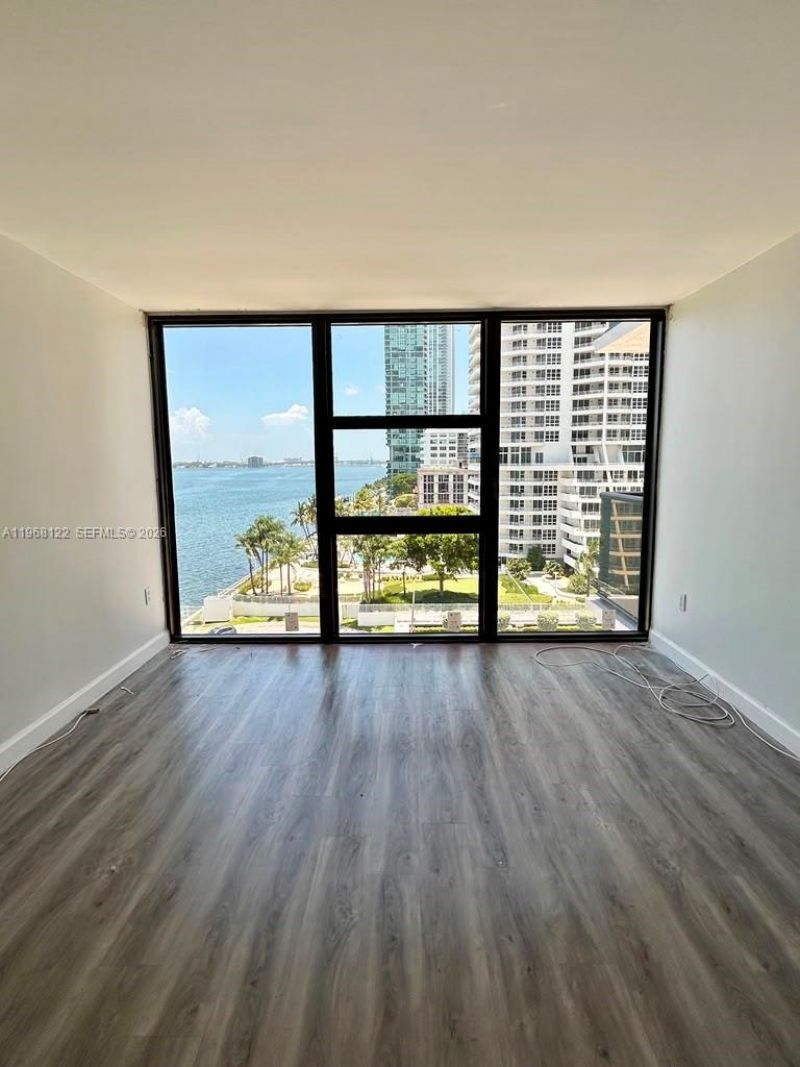 600 NE 36th St, Unit 820, Miami, FL 33137 Photo