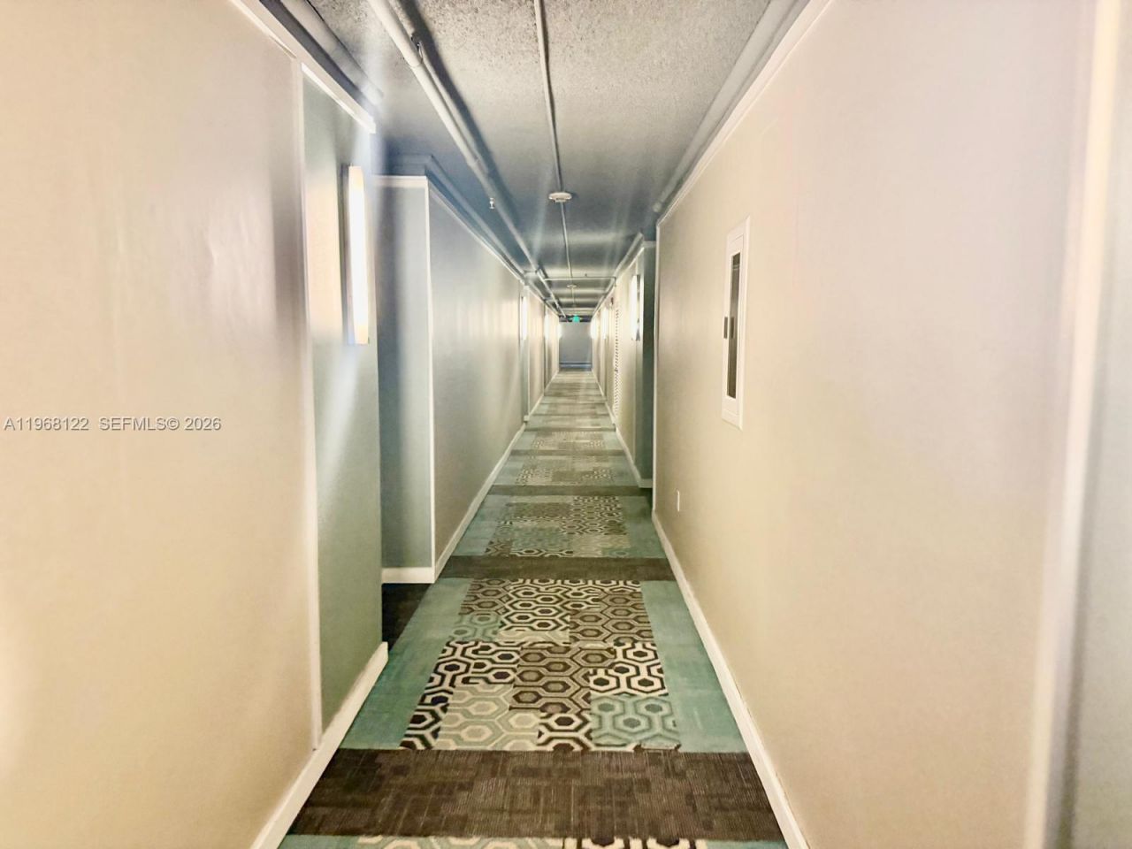 600 NE 36th St , Unit 820, Miami, FL 33137 Photo