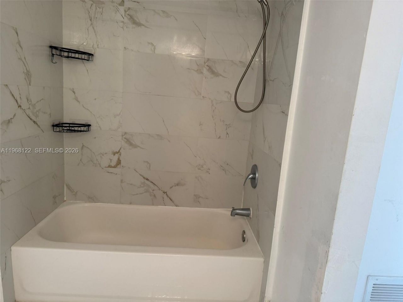 600 NE 36th St, Unit 820, Miami, FL 33137 Photo