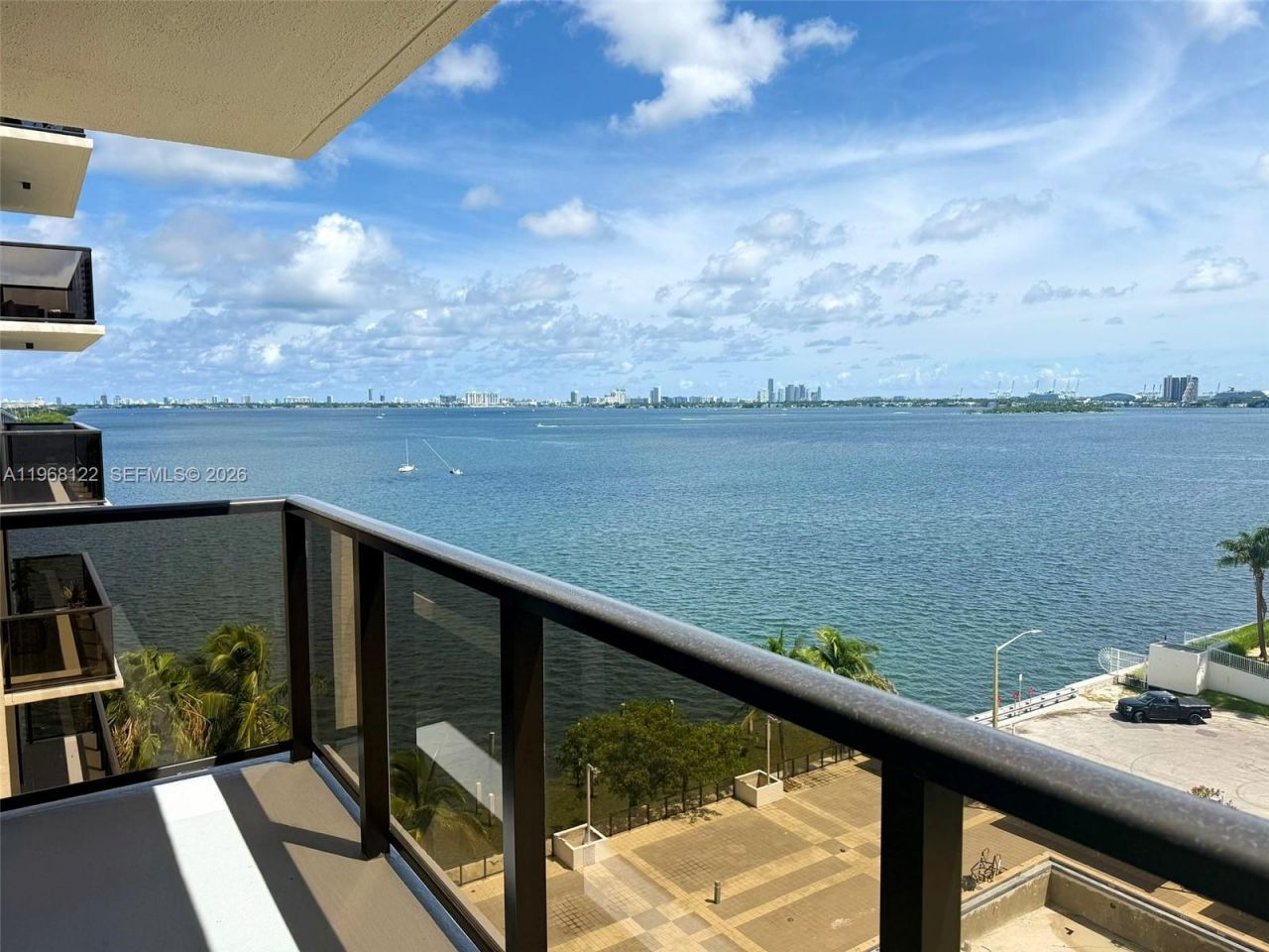 600 NE 36th St, Unit 820, Miami, FL 33137 Photo