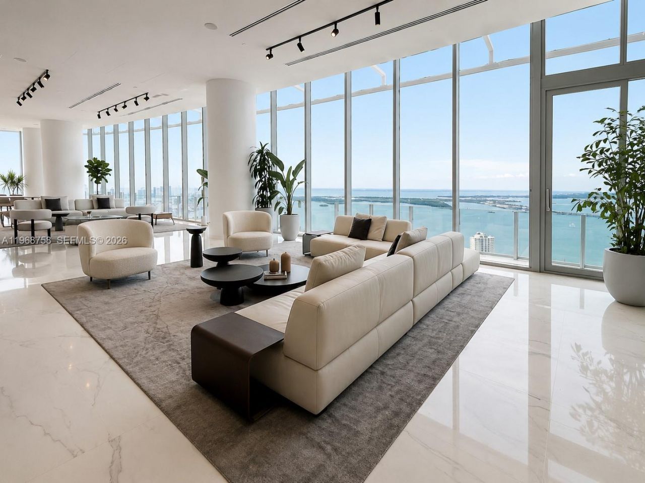 300 Biscayne Boulevard Way, Unit 1105C, Miami, FL 33131 Photo