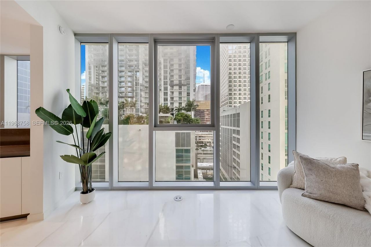 300 Biscayne Boulevard Way, Unit 1105C, Miami, FL 33131 Photo