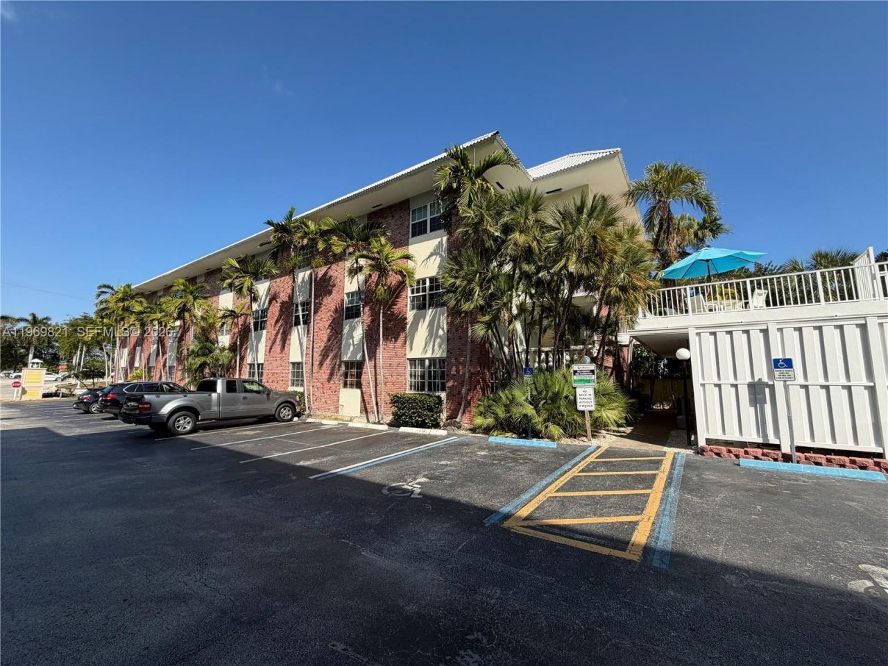 2426 SE 17th Cswy, Unit 207A, Fort Lauderdale, FL 33316 Photo