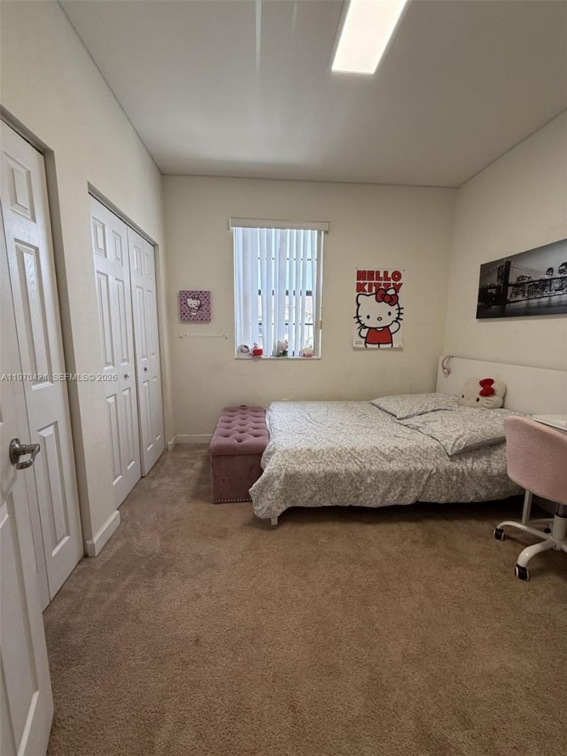 9386 W 33rd Ln, Hialeah, FL 33018 Photo