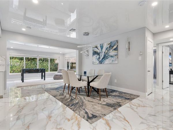 4440 NE 17th Ave , Oakland Park, FL 33334