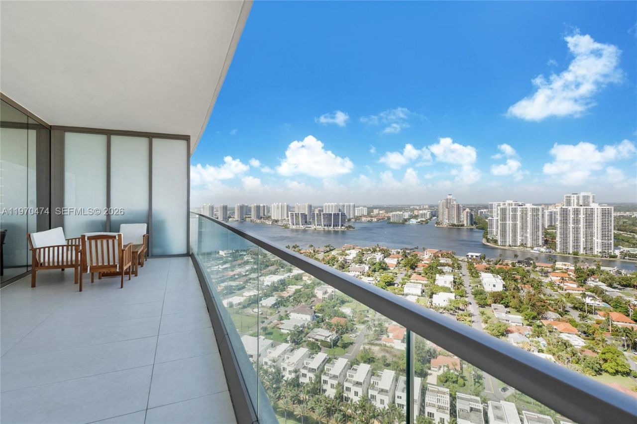 18975 Collins Ave , Unit 2703, Sunny Isles Beach, FL 33160 Photo