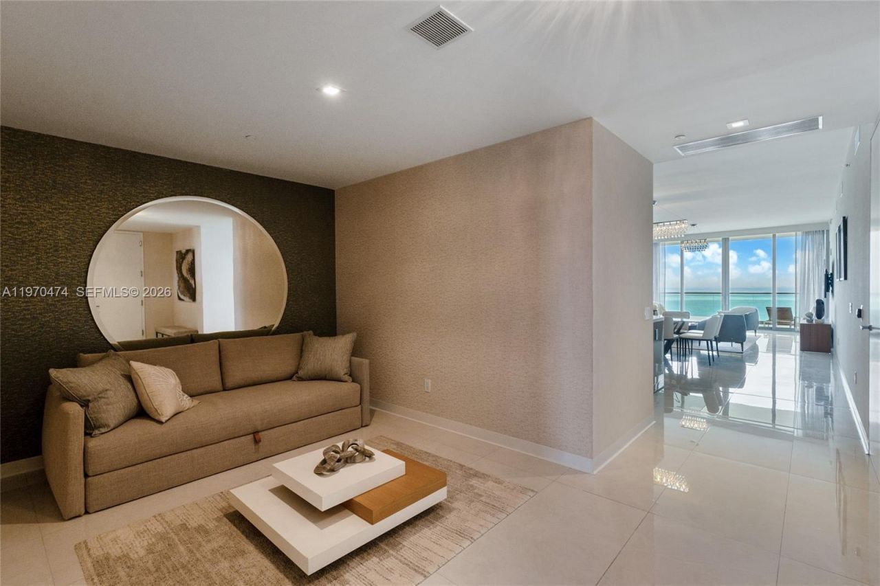 18975 Collins Ave , Unit 2703, Sunny Isles Beach, FL 33160 Photo