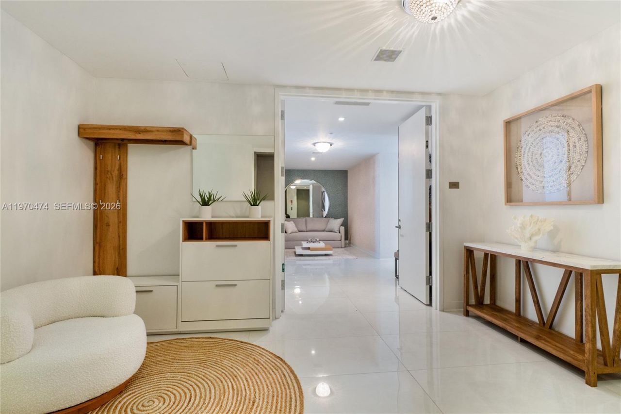 18975 Collins Ave , Unit 2703, Sunny Isles Beach, FL 33160 Photo