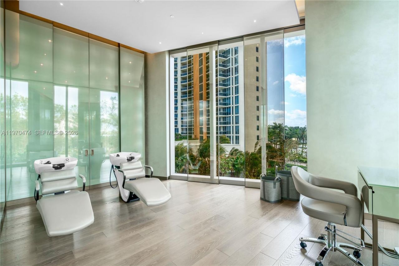 18975 Collins Ave , Unit 2703, Sunny Isles Beach, FL 33160 Photo
