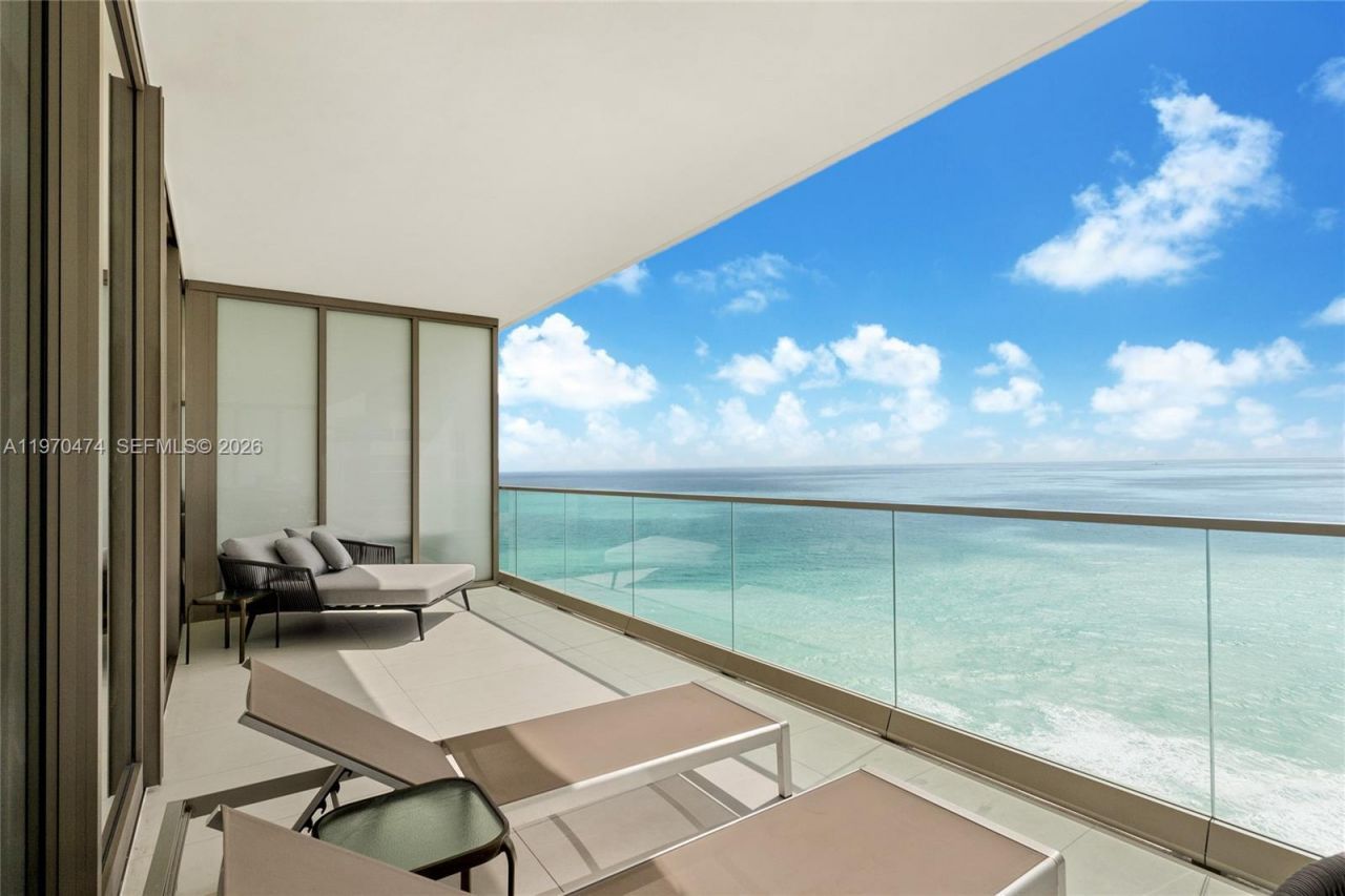18975 Collins Ave , Unit 2703, Sunny Isles Beach, FL 33160 Photo