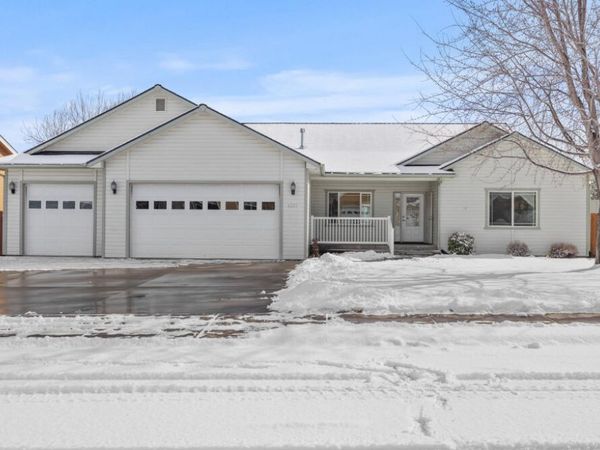 4253 Mels Place, Klamath Falls, OR 97603