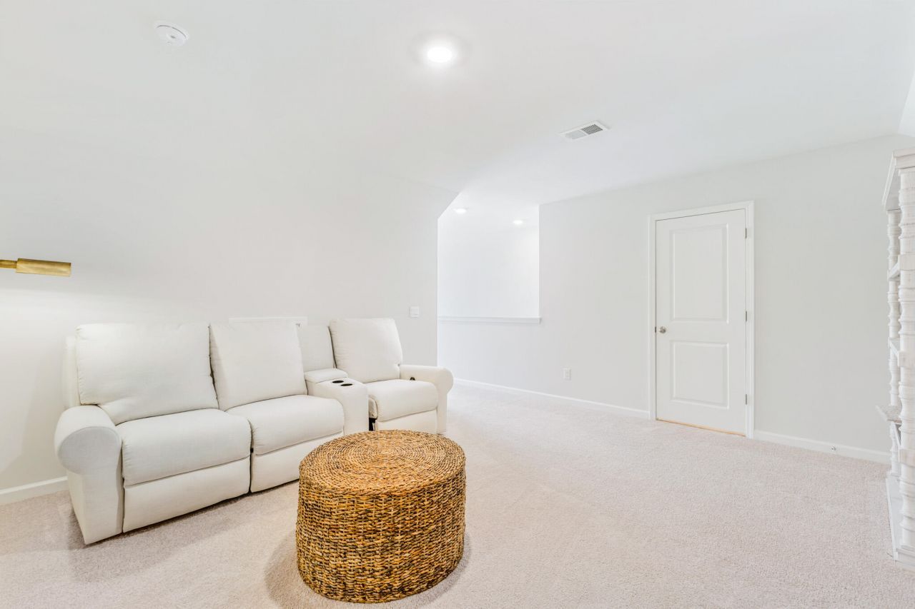 780 Castle Hill Drive Photo 23