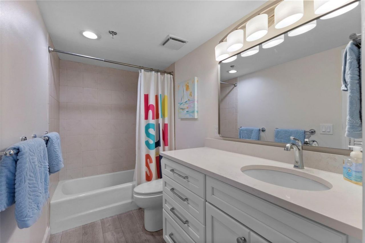 1001 Benjamin Franklin Drive, Unit 503, Sarasota, FL 34236 Photo