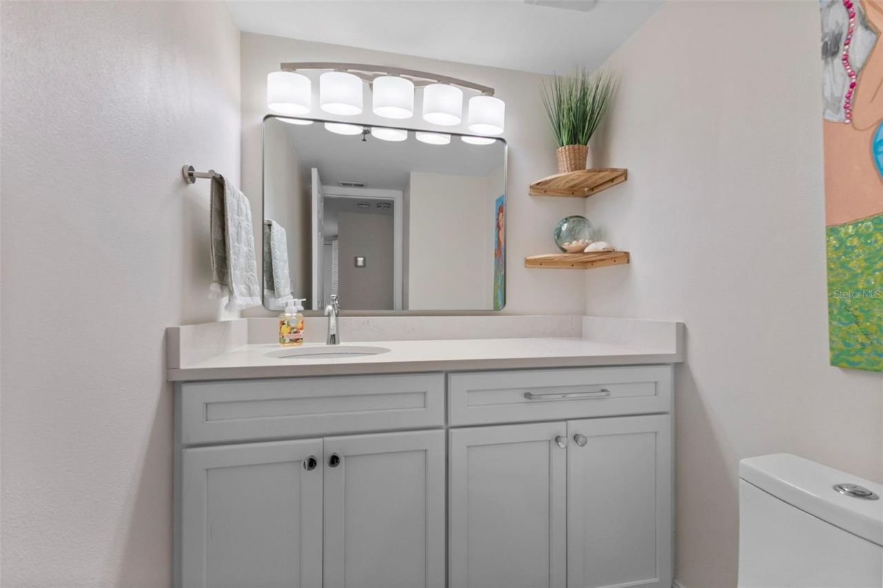 1001 Benjamin Franklin Drive, Unit 503, Sarasota, FL 34236 Photo