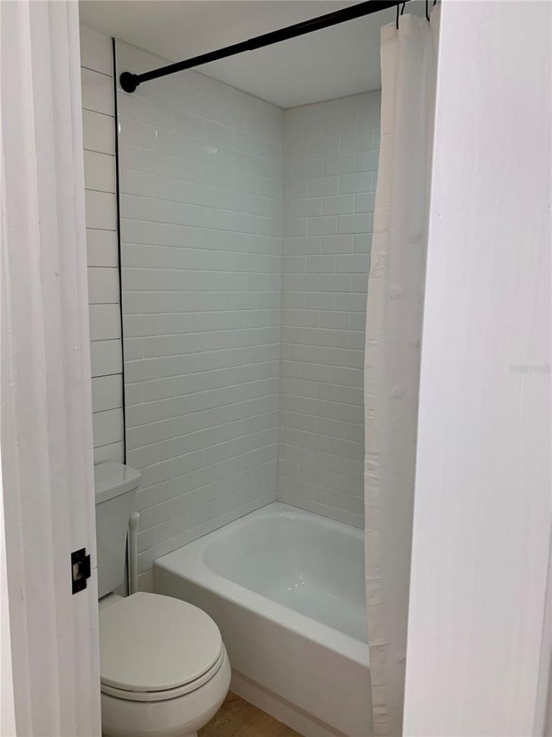 800 Bayway Boulevard, Unit 16, Clearwater Beach, FL 33767 Photo