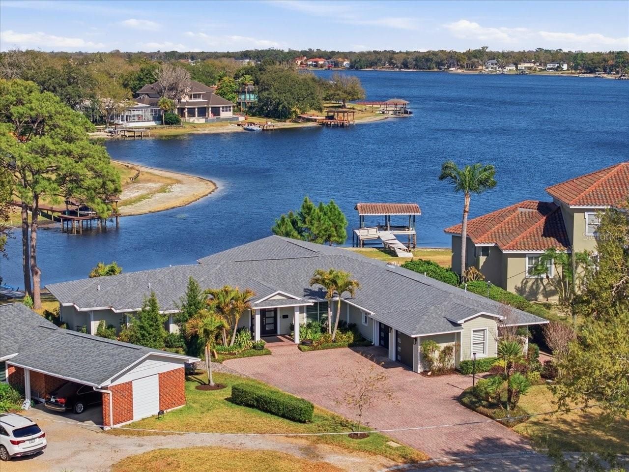 10705 Carrollwood Drive, Tampa, FL 33618 Main Photo