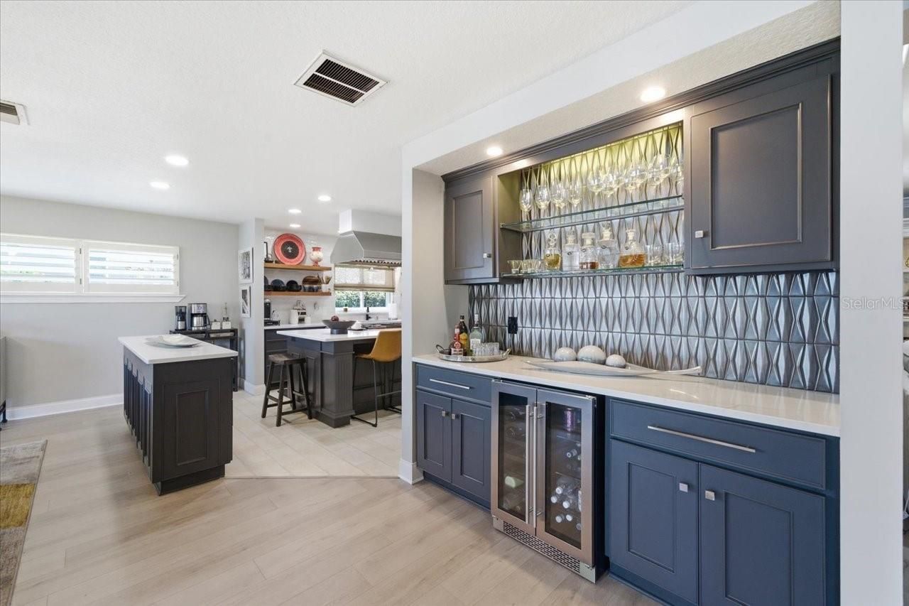 10705 Carrollwood Drive, Tampa, FL 33618 Photo