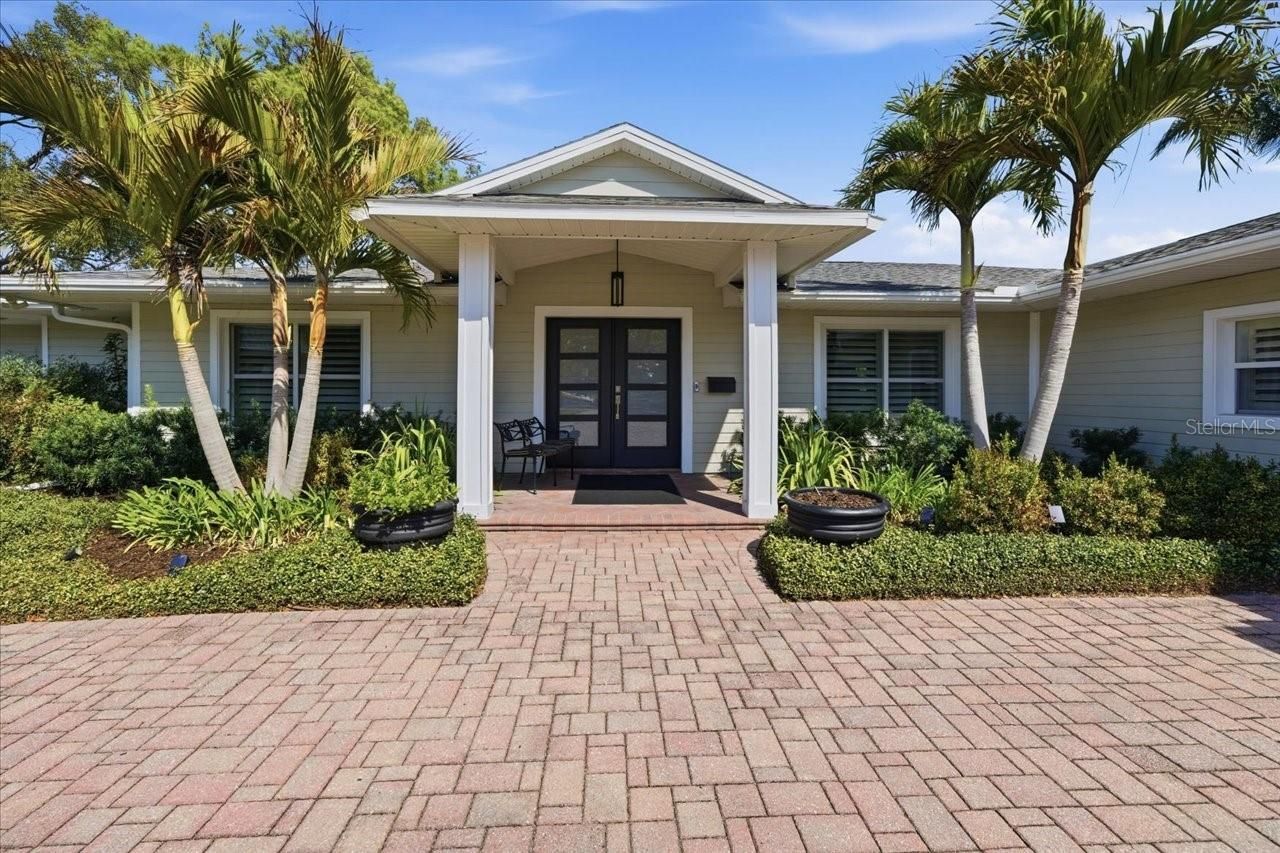 10705 Carrollwood Drive, Tampa, FL 33618 Photo