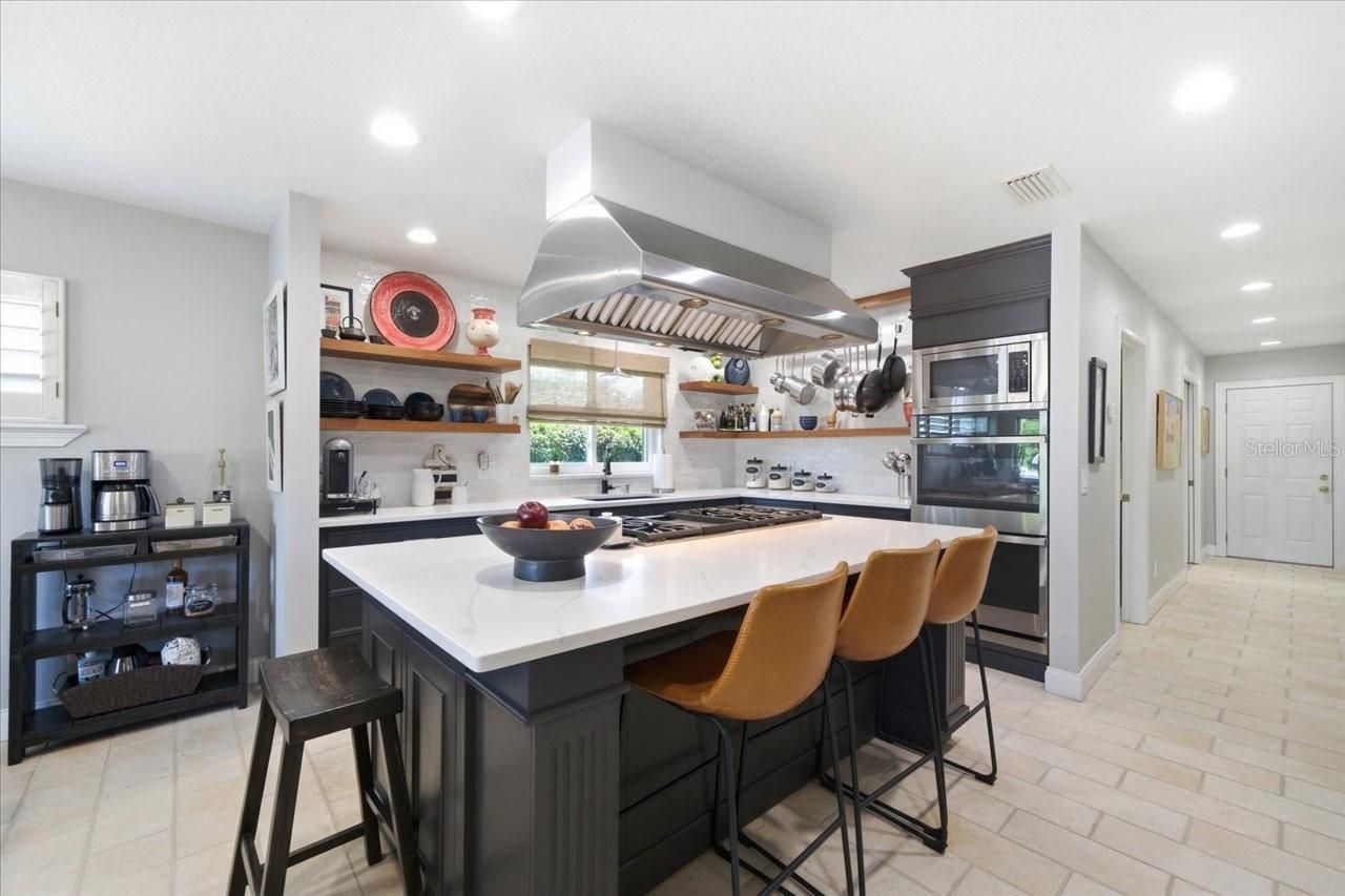 10705 Carrollwood Drive, Tampa, FL 33618 Photo