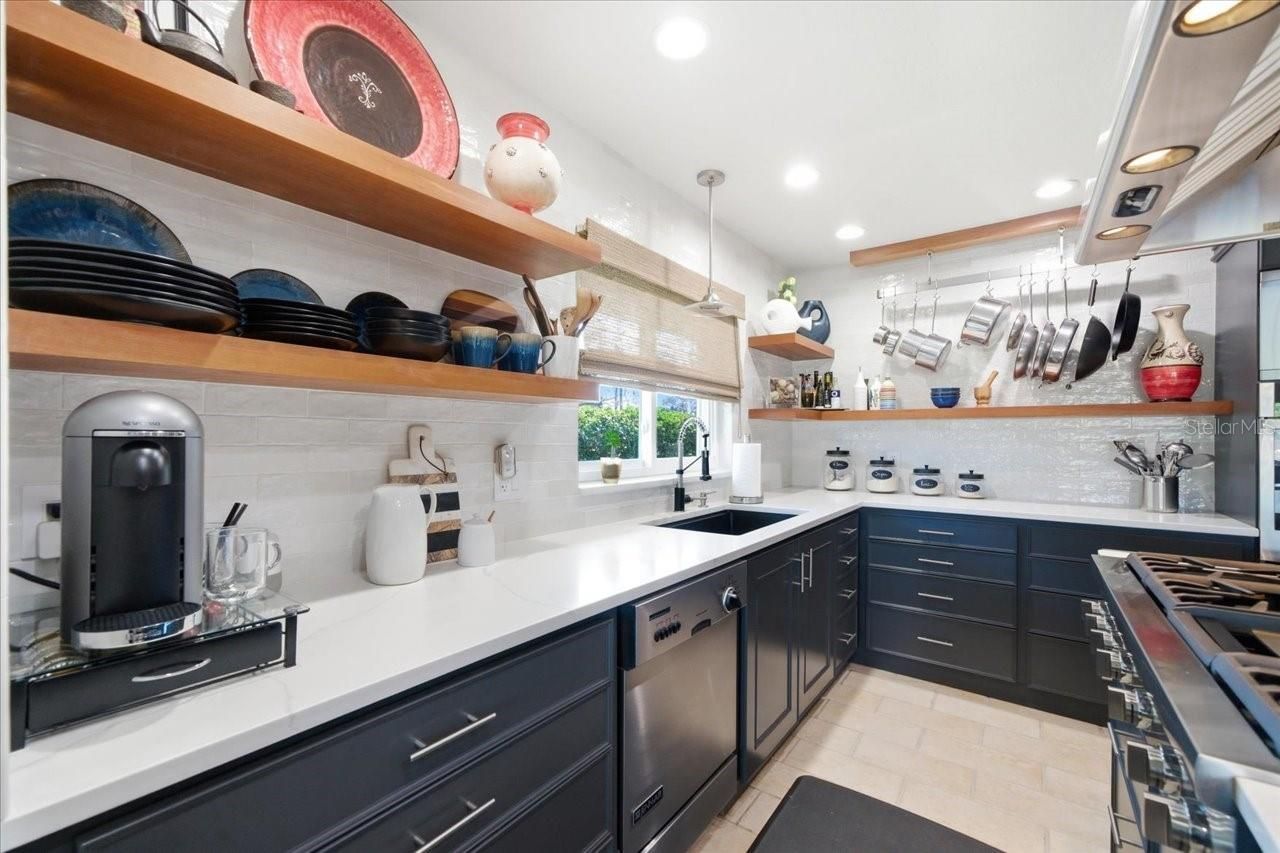 10705 Carrollwood Drive, Tampa, FL 33618 Photo