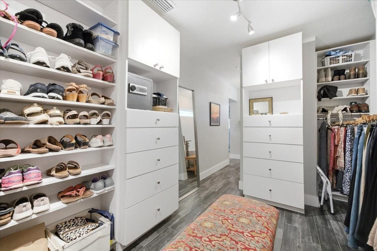 10705 Carrollwood Drive, Tampa, FL 33618 Photo