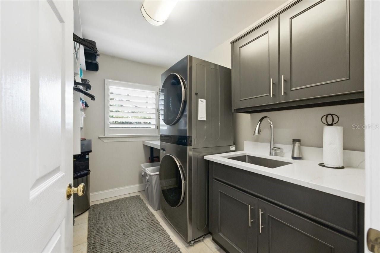 10705 Carrollwood Drive, Tampa, FL 33618 Photo