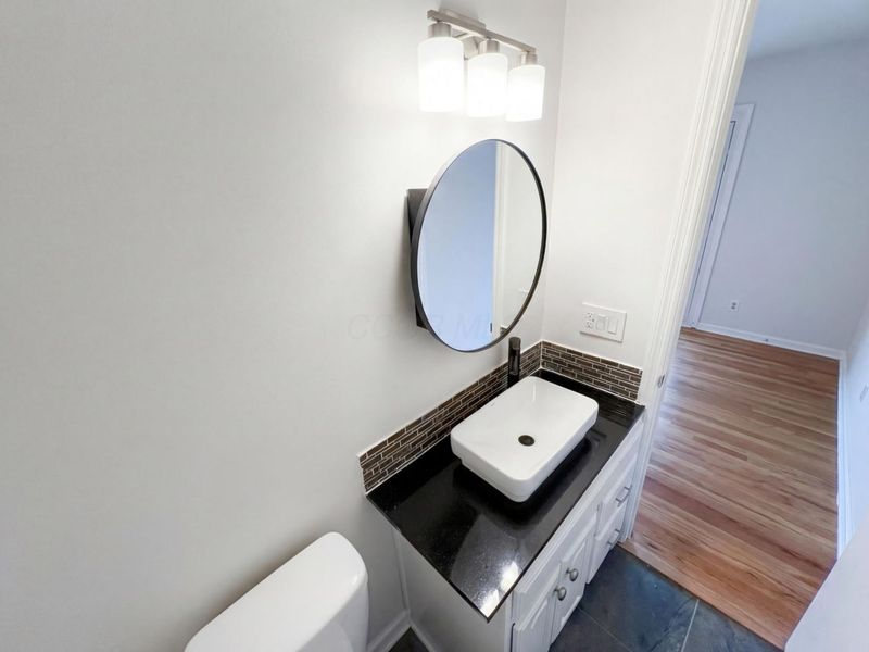 2861 Chateau Circle , Unit 22, Columbus, OH 43221 Photo 13