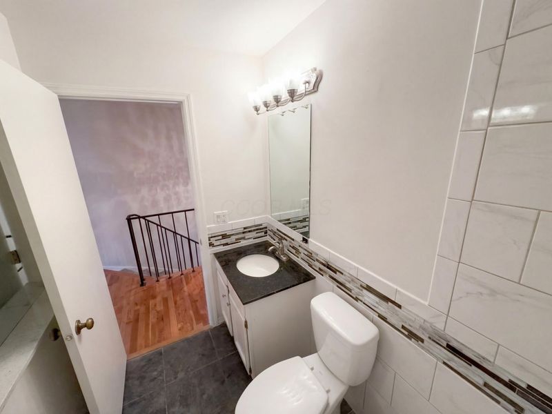 2861 Chateau Circle , Unit 22, Columbus, OH 43221 Photo 14