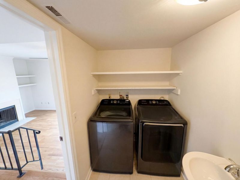 2861 Chateau Circle , Unit 22, Columbus, OH 43221 Photo 18