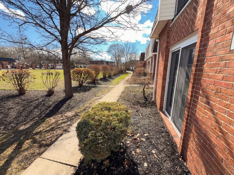 2861 Chateau Circle , Unit 22, Columbus, OH 43221 Photo 19