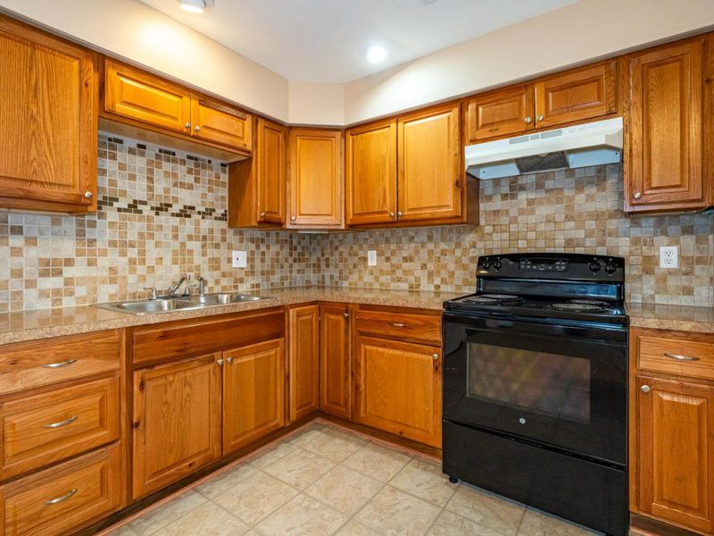 16 Hillgard Street, Dayton, OH 45426 Photo 11