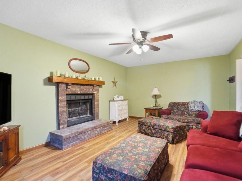 307 Ridge Crest Circle, Lima, OH 45801 Photo 12