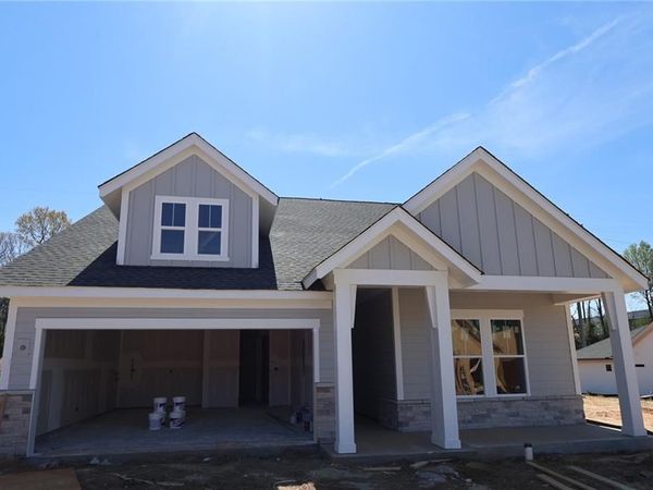 266 Strawberry Lane, Woodstock, GA 30189