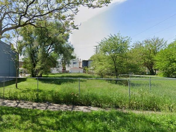 208 N La Crosse Avenue, Chicago, IL 60644